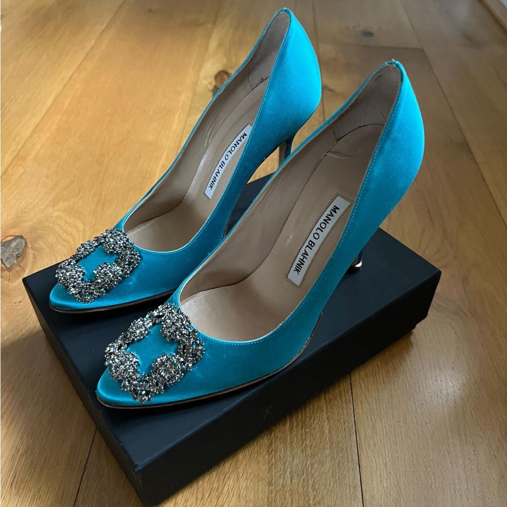 Manolo Blahnik authentic 38